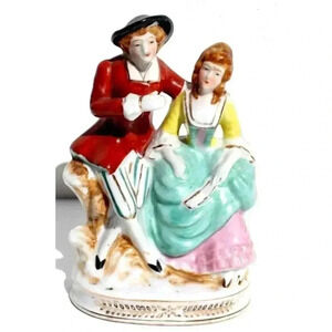 Vintage Porcelain Occupied Japan COLONIAL MAN & WOMAN FIGURINE Figure Sculpture